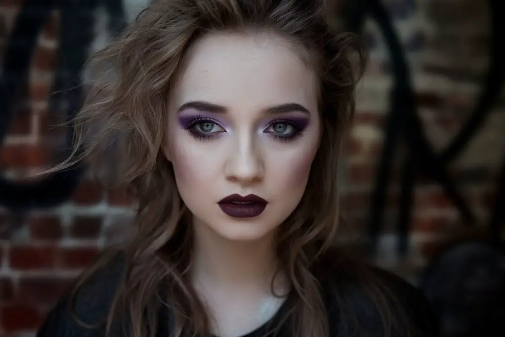 Dark Purple Grunge Makeup